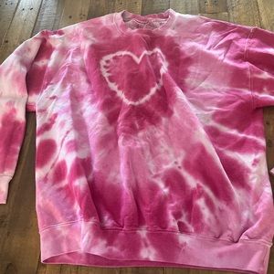 urban outfitters heart sweatshirt